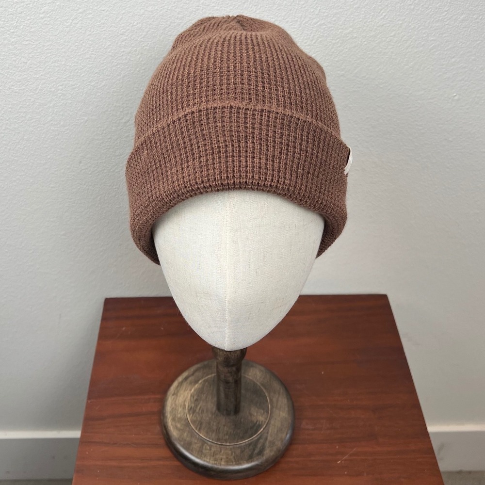 Vuori Brown Waffle Knit Beanie Slouchy Logo Tab Hat V864 OS Casual Lightweight